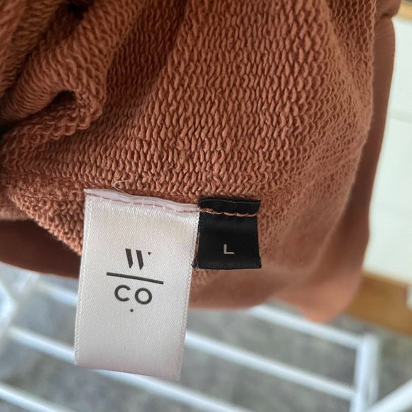 W—Co. Short-Sleeve Sweatshirt - Picture 4 of 9